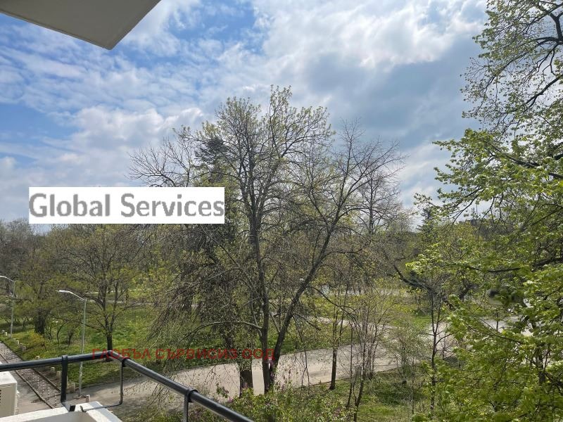 Дава под нем  3-стаен, град София, Докторски паметник • 1 250 EUR • ID 81381542 — holmes.bg - [1] 