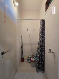 Под наем ОФИС, град Варна, Център • 400 € • 59885513 — Holmes.bg