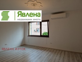       , , >