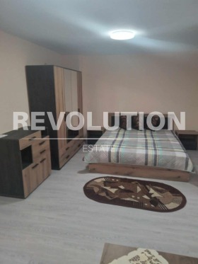 1 Schlafzimmer Winiza, Warna