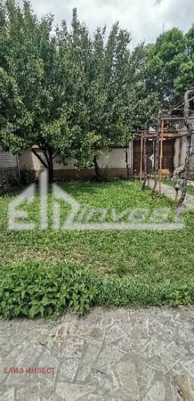 Дава под наем КЪЩА, гр. Нови пазар, област Шумен, снимка 7 - Къщи - 53719554