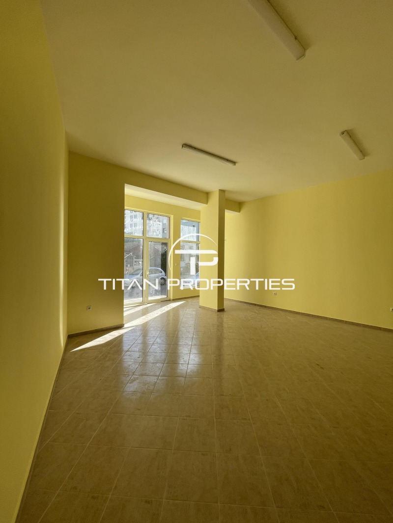 Da affittare  Negozio Burgas , Meden rudnik - zona V , 70 mq | 28913094