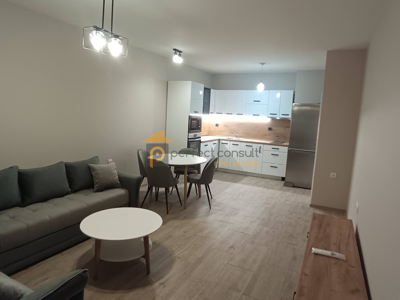 Дава под наем 2-СТАЕН, гр. Пловдив, Тракия