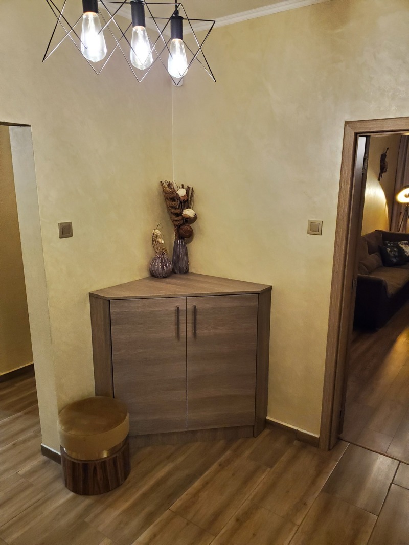 Vuokrattavana  2 makuuhuonetta Sofia , Izgrev , 85 neliömetriä | 67342755 - kuva [8]
