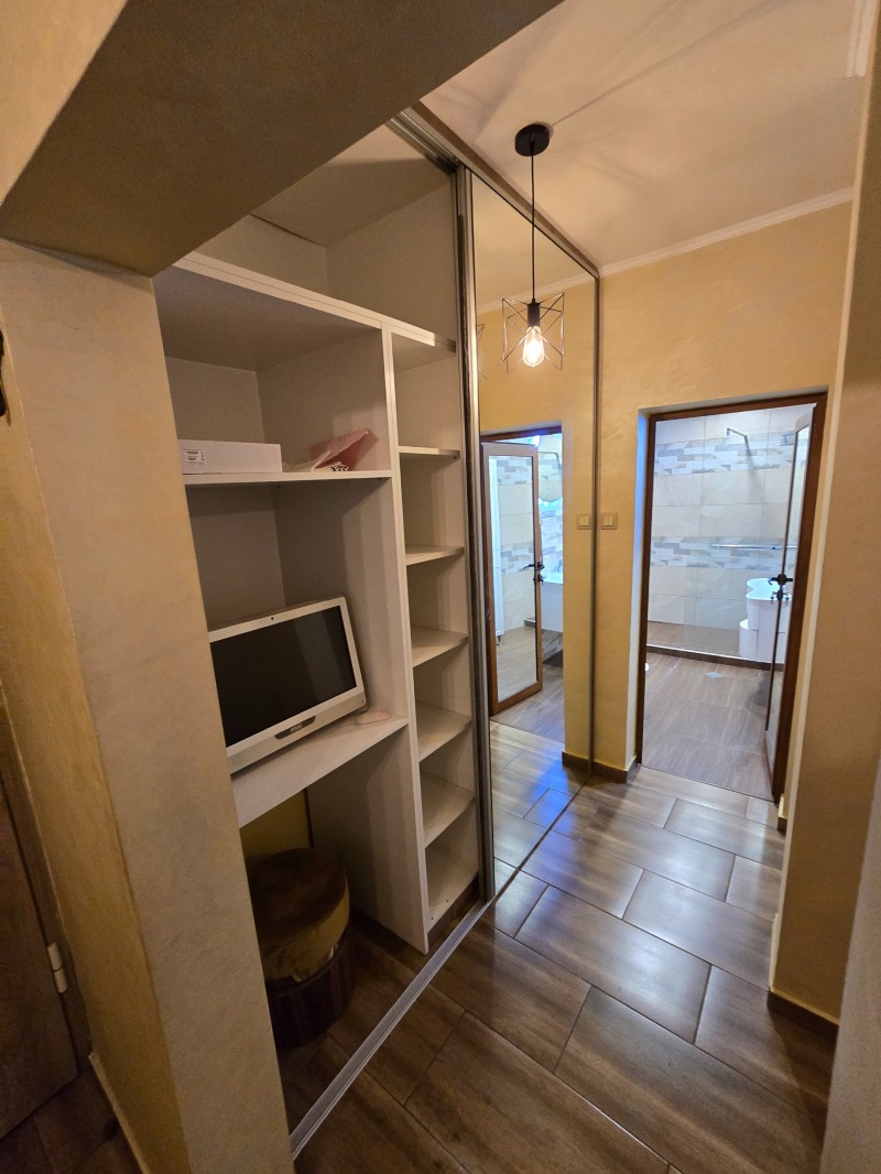 Vuokrattavana  2 makuuhuonetta Sofia , Izgrev , 85 neliömetriä | 67342755 - kuva [12]