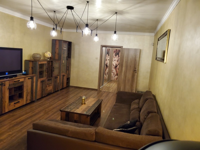 Vuokrattavana  2 makuuhuonetta Sofia , Izgrev , 85 neliömetriä | 67342755 - kuva [5]
