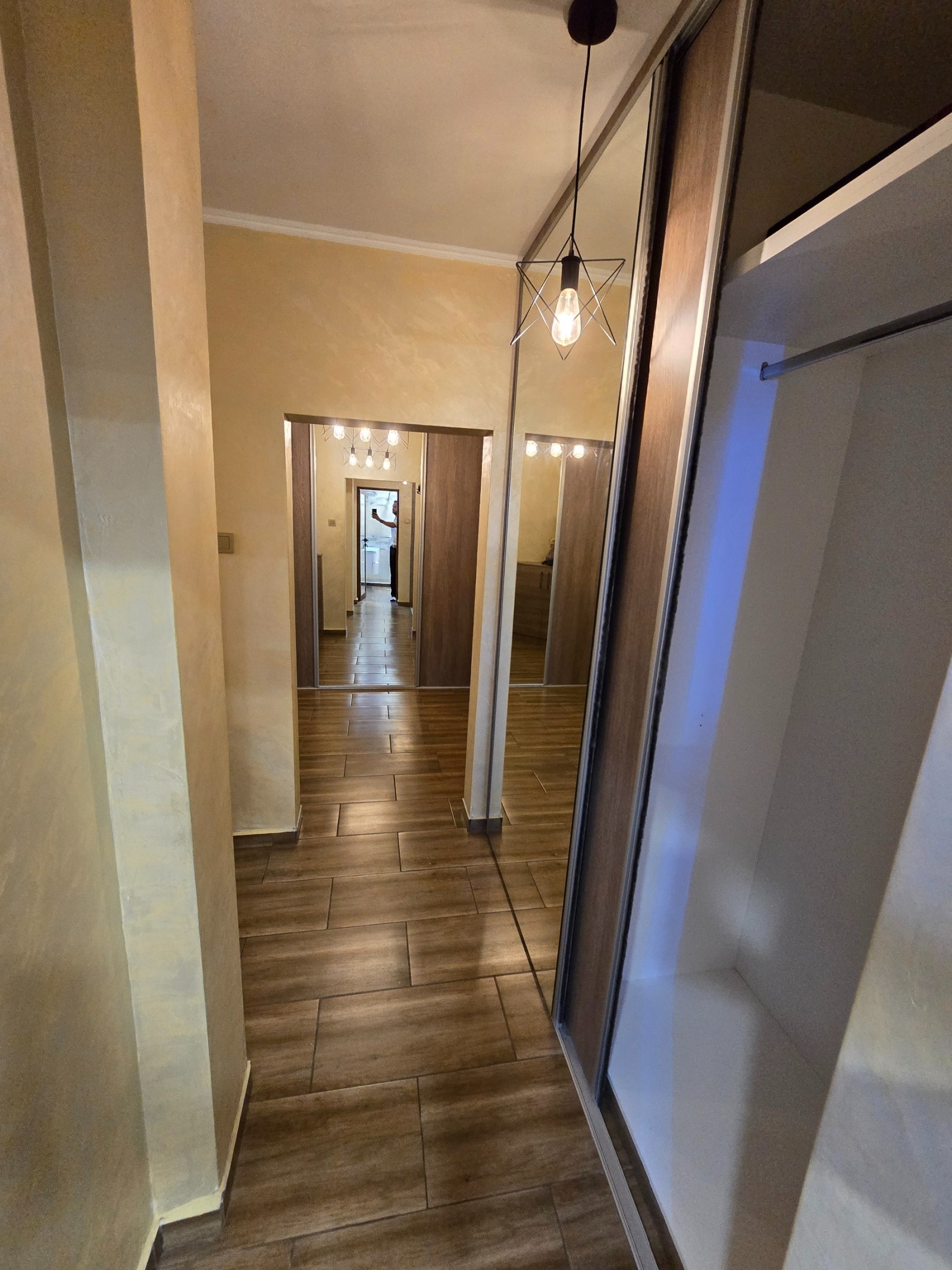 Дава под наем 3-СТАЕН, гр. София, Изгрев, снимка 11 - Апартаменти - 55925085