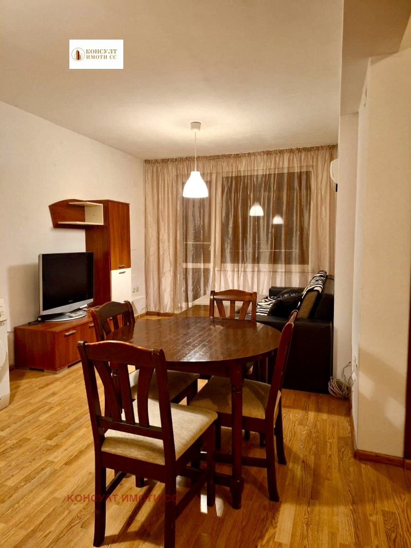 En renta  1 dormitorio Stara Zagora , Zheleznik - tsentar , 68 metros cuadrados | 63894570