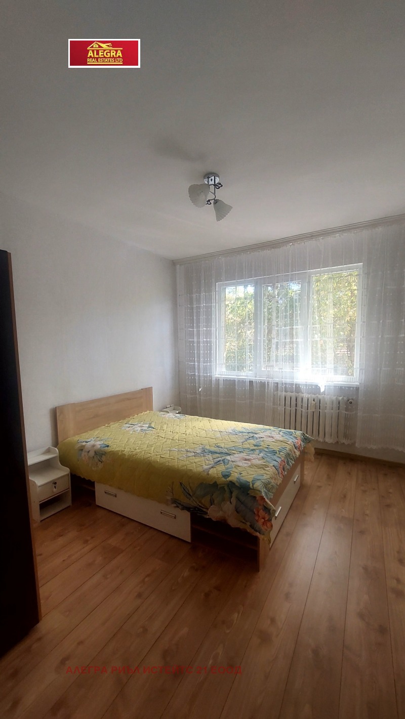 Издаје се  1 спаваћа соба Софија , Обориште , 68 м2 | 62100040 - слика [3]