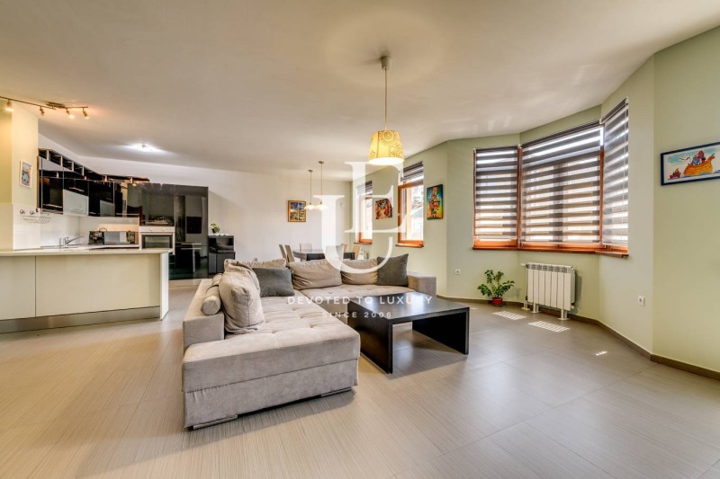 Издаје се  2 спаваће собе Софија , Центар , 130 м2 | 81903442 - слика [2]