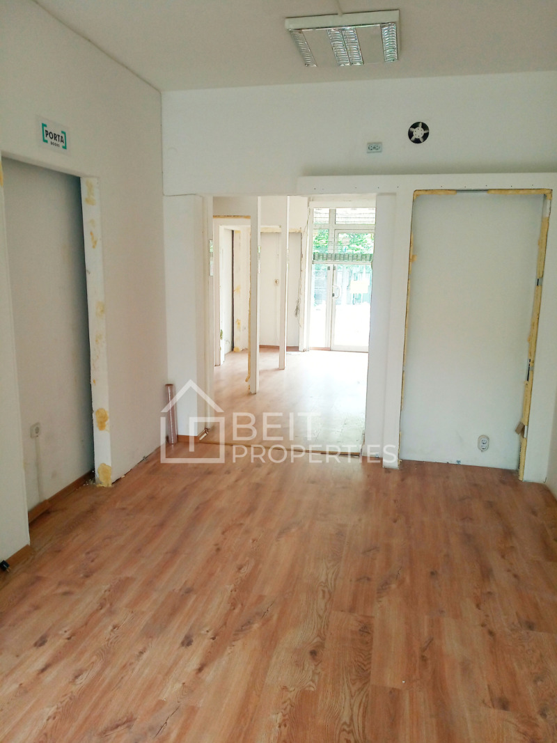 Издаје се  Канцеларија Софија , Центар , 64 м2 | 58754472 - слика [3]