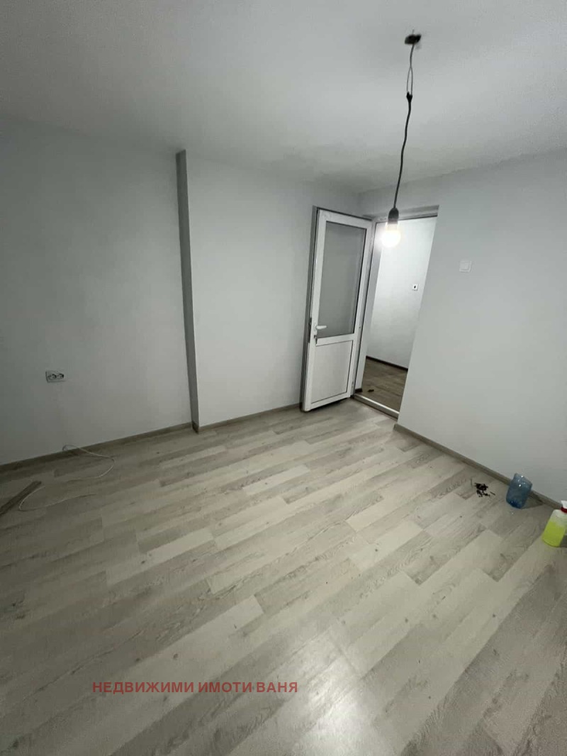 Дава под наем ЕТАЖ ОТ КЪЩА, гр. Сопот, област Пловдив, снимка 11 - Етаж от къща - 52550453