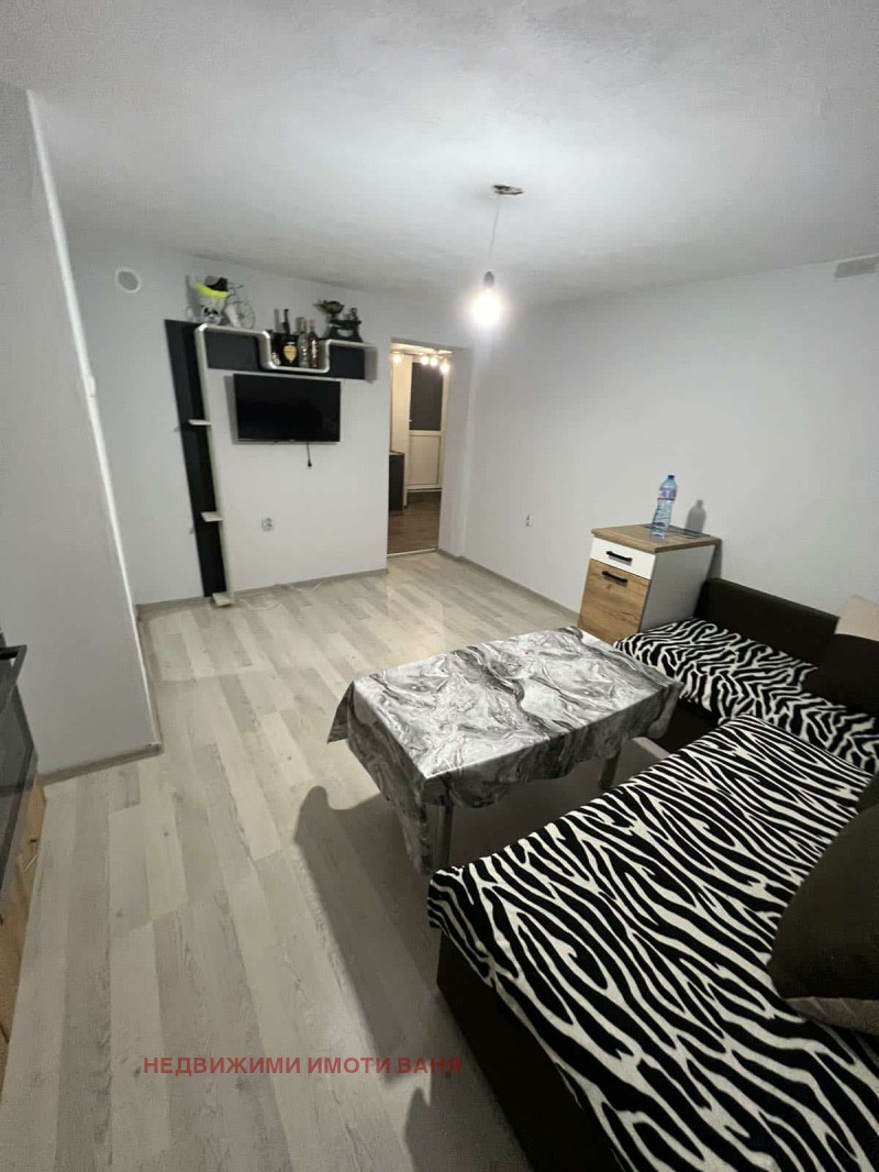 Дава под наем ЕТАЖ ОТ КЪЩА, гр. Сопот, област Пловдив, снимка 7 - Етаж от къща - 52550453