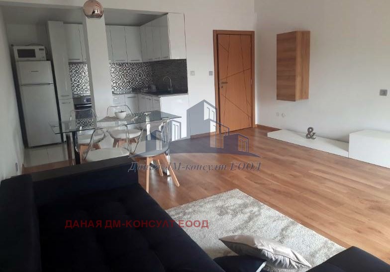 En renta  1 dormitorio Shumen , Dobrudzhanski , 60 metros cuadrados | 45157702