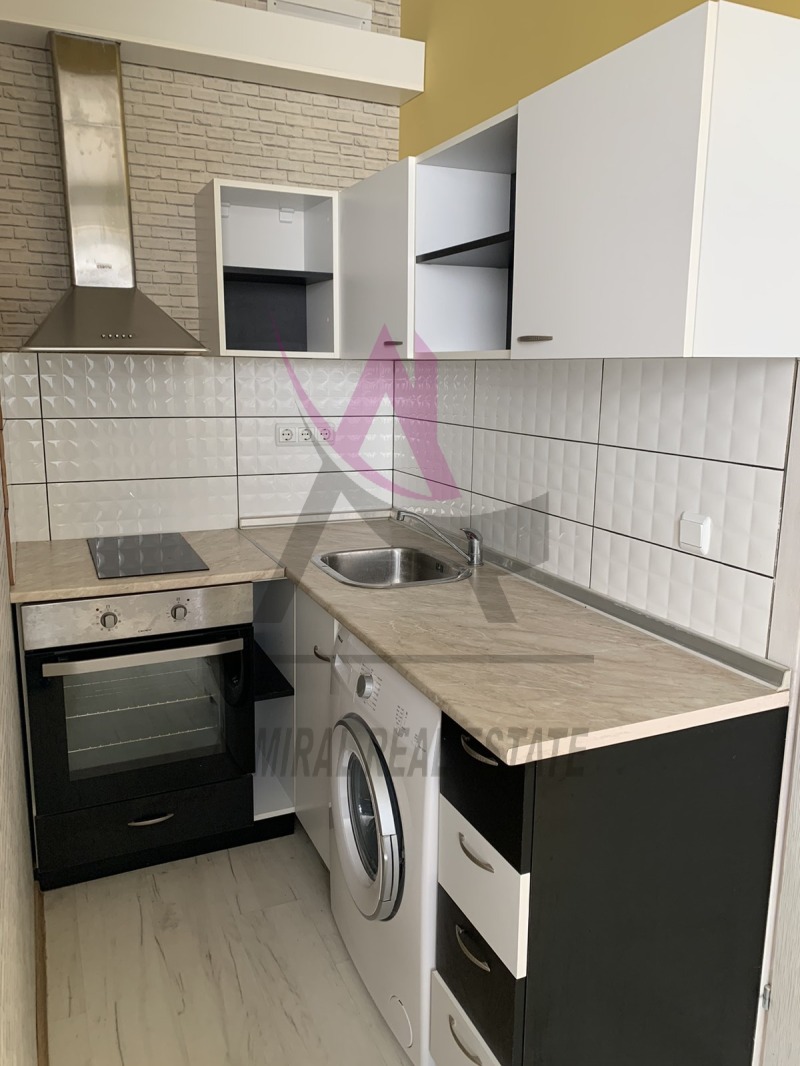 Дава под нем  1-стаен, град Варна, Левски 1 •  350 EUR • ID 99005442 — holmes.bg - [1] 