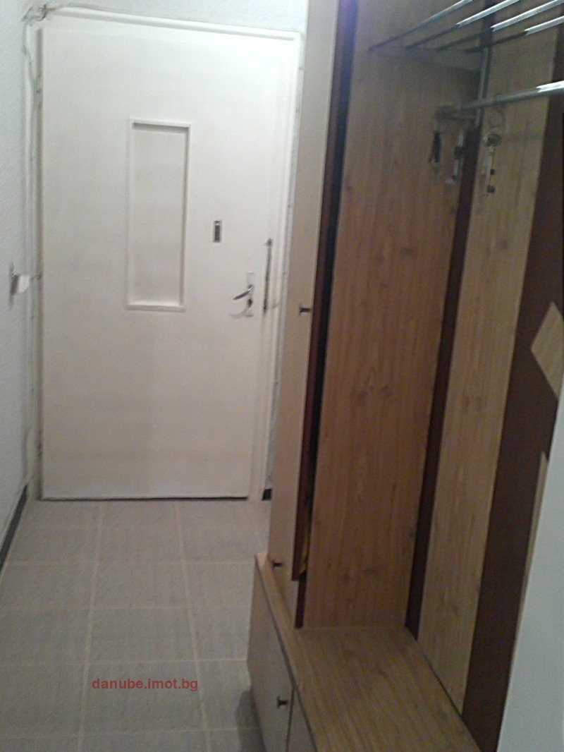 För uthyrning  1 sovrum Ruse , Centar , 70 kvm | 86765517 - bild [6]