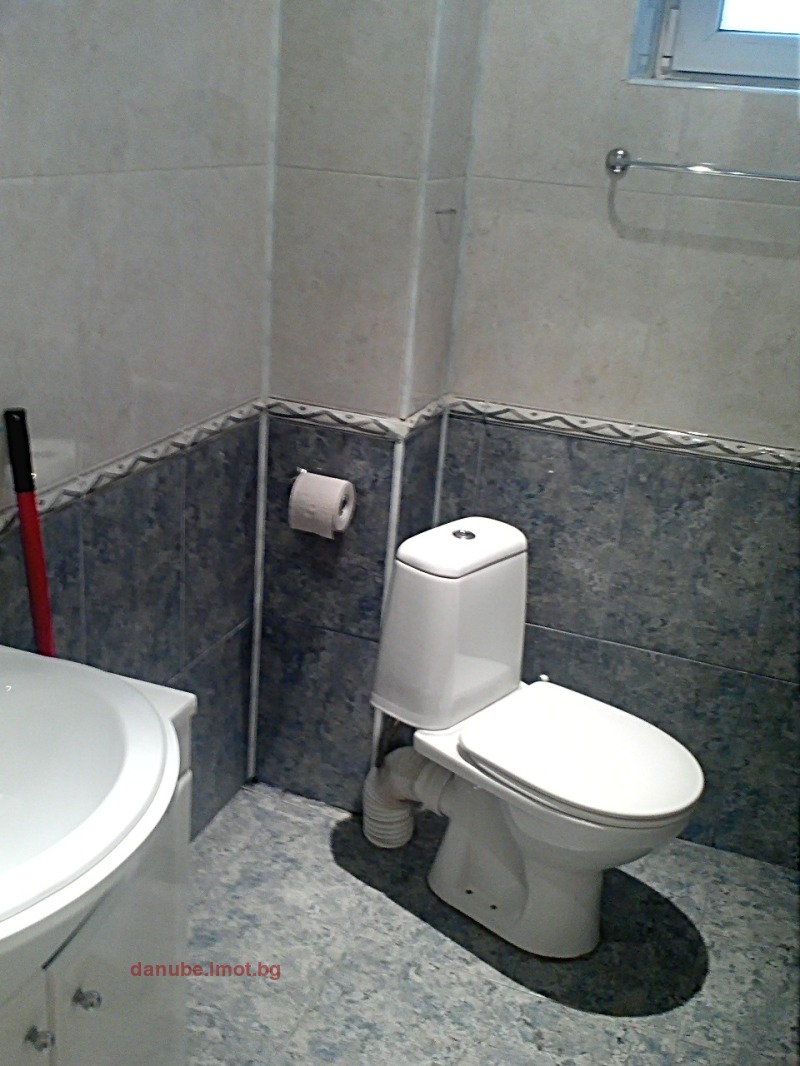 För uthyrning  1 sovrum Ruse , Centar , 70 kvm | 86765517 - bild [8]