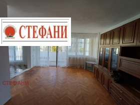 3-стаен град Русе, Център 1