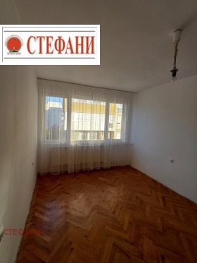 2 dormitoare Țentâr, Ruse 11