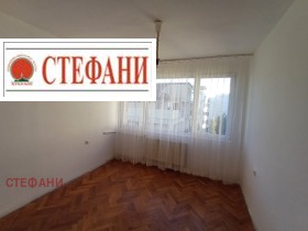 3-стаен град Русе, Център 13