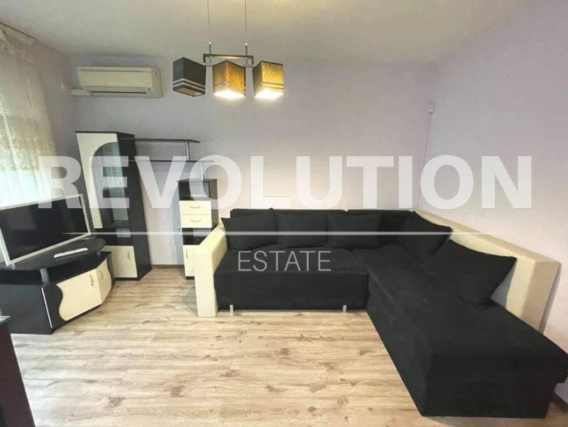 Издаје се  1 спаваћа соба Варна , Левски 1 , 65 м2 | 94306548