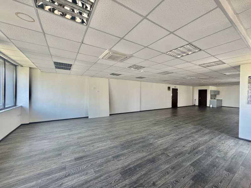 K pronájmu  Kancelář Sofia , Ljulin 7 , 185 m2 | 62798713 - obraz [3]