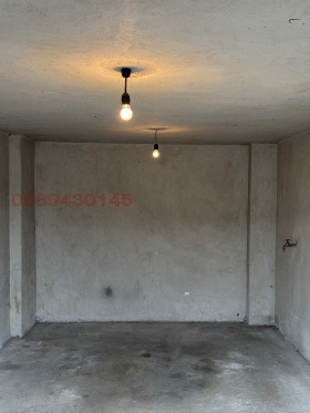 ГАРАЖ, ПАРКОМЯСТО, 20 m2