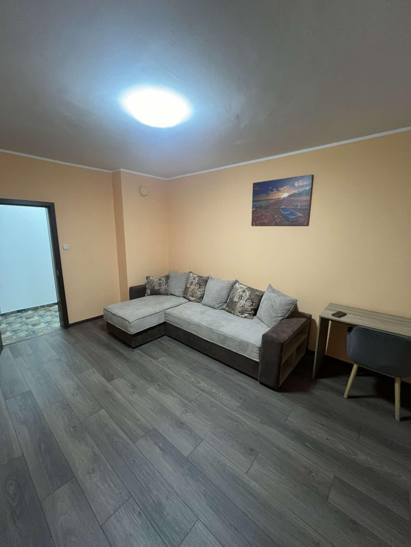 Дава под нем  3-стаен, град София, Обеля •  625 EUR • ID 61177525 — holmes.bg - [1] 