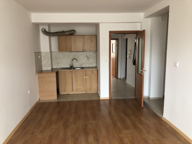 Дава под нем  2-стаен, град Варна, Лятно кино Тракия •  375 EUR • ID 55929161 — holmes.bg - [1] 