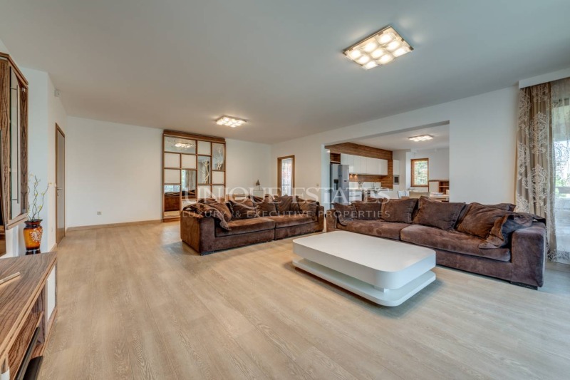 En renta  3+ dormitorios Sofia , Vitosha , 262 metros cuadrados | 68297777