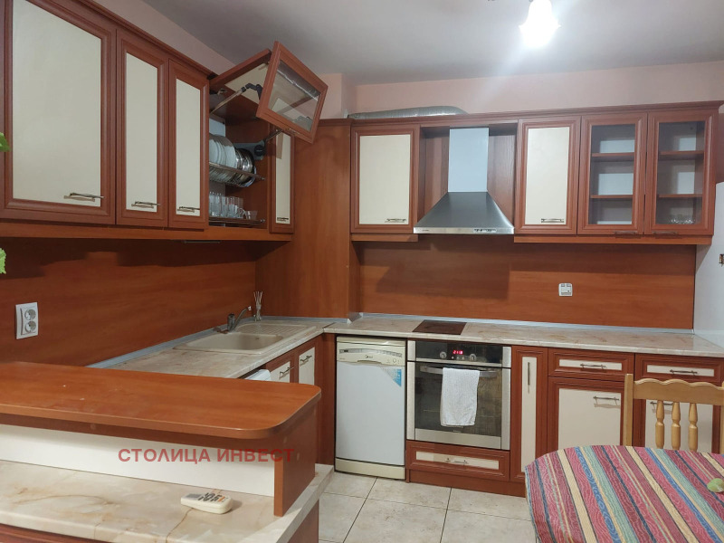 Дава под Наем 3-СТАЕН в град Русе, Център - 110 кв.м / 664.68 € » 1 300 лв., СТОЛИЦА ИНВЕСТ