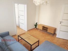 1 chambre Iztok, Sofia 8