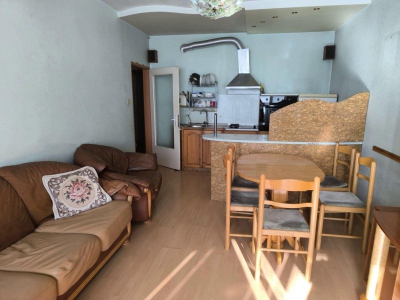 De inchiriat  2 dormitoare Sofia , Crasno selo , 75 mp | 11504959