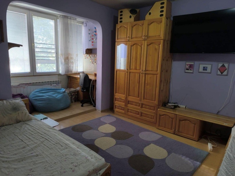 De inchiriat  2 dormitoare Sofia , Crasno selo , 75 mp | 11504959 - imagine [4]