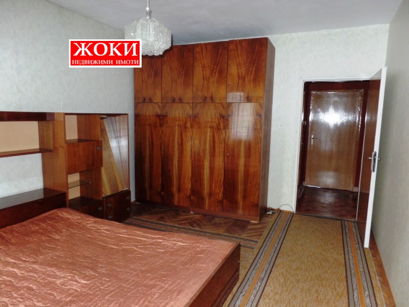 K pronájmu  2 ložnice Pernik , Centar , 89 m2 | 23790905 - obraz [6]