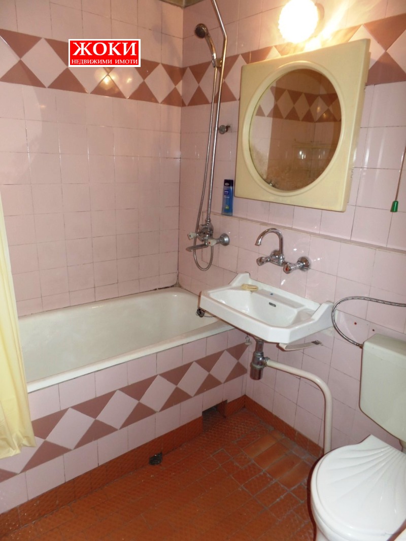 K pronájmu  2 ložnice Pernik , Centar , 89 m2 | 23790905 - obraz [9]