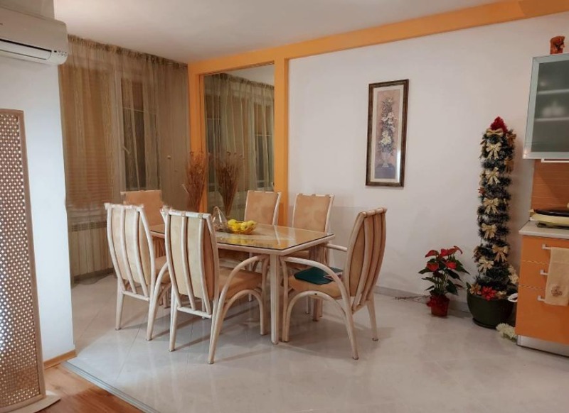 Дава под нем  3-стаен, град София, Борово •  850 EUR • ID 67305457 — holmes.bg - [1] 