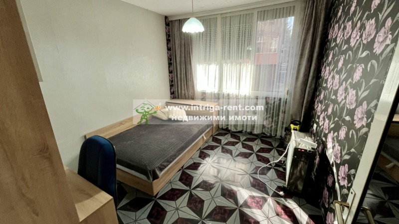 Дава под наем 4-СТАЕН, гр. Хасково, Дружба 1, снимка 9 - Апартаменти - 53537670