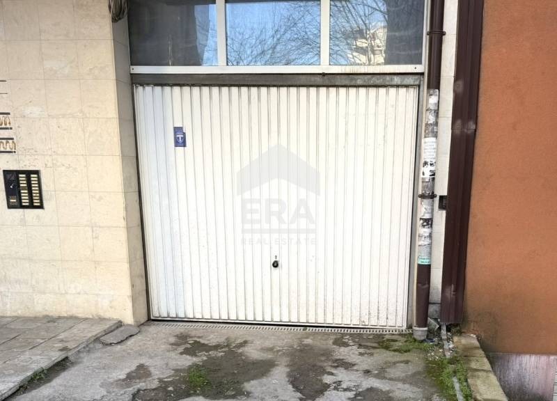 Дава под наем ГАРАЖ, ПАРКОМЯСТО, гр. София, Люлин 8