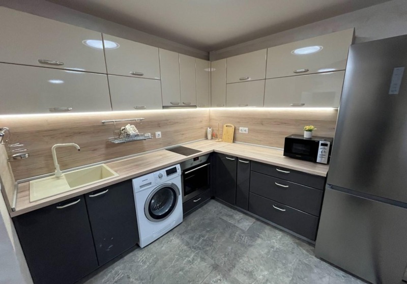Дава под нем  3-стаен, град София, Банишора •  699 EUR • ID 85299896 — holmes.bg - [1] 