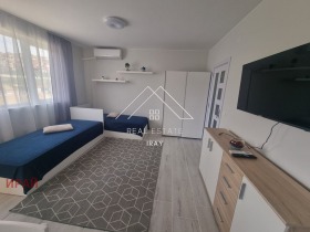 Stúdió Tri csucsura - centar, Stara Zagora 5