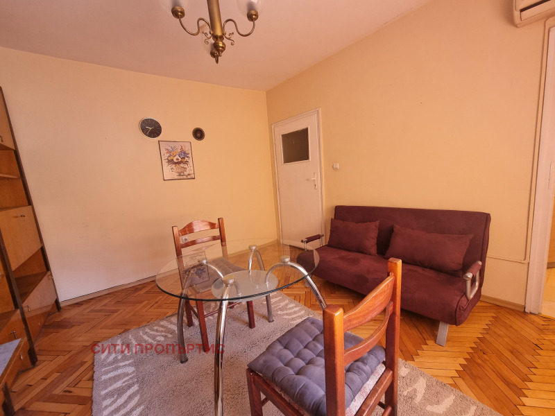 Vuokrattavana  1 makuuhuone Blagoevgrad , Idealen tsentar , 52 neliömetriä | 77761845
