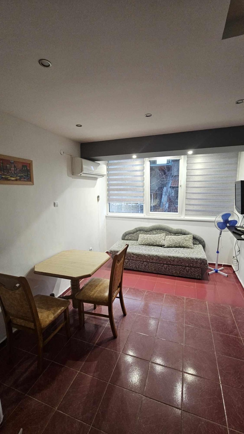 En renta  Casita Varna , Okrazhna bolnitsa-Generali , 85 metros cuadrados | 93762057