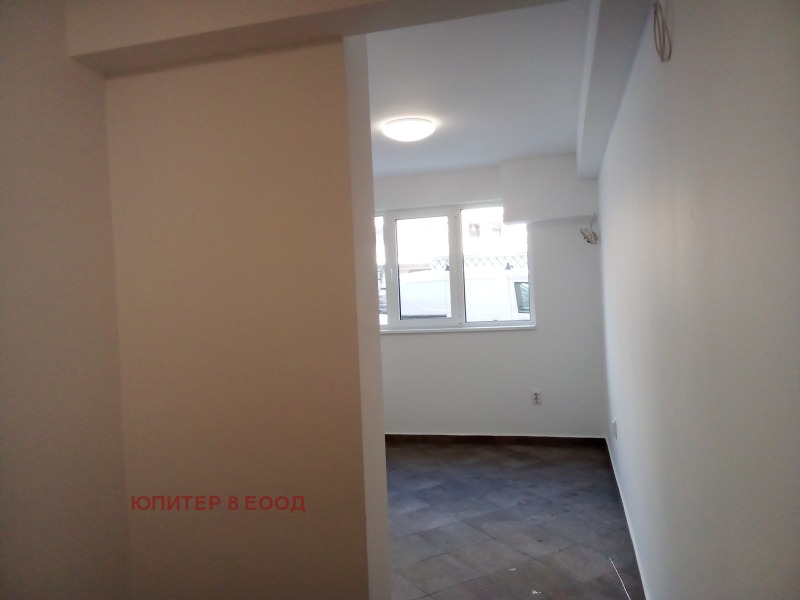 Para alugar  Escritório Sofia , Oborichtche , 38 m² | 34610672 - imagem [13]