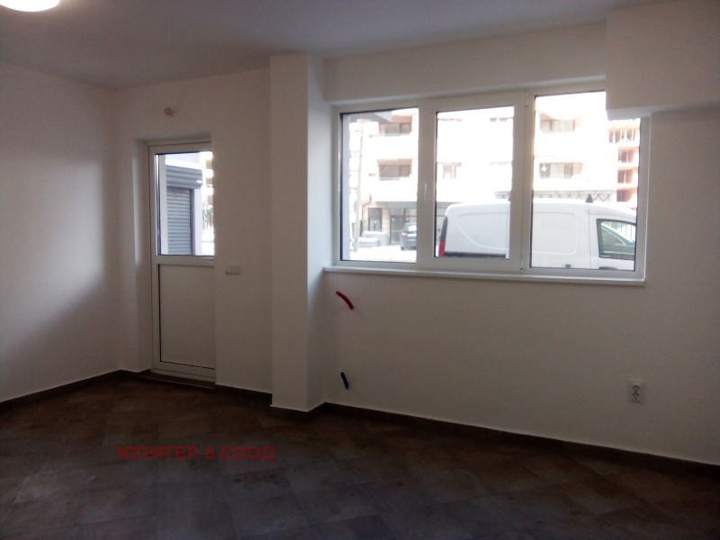 Para alugar  Escritório Sofia , Oborichtche , 38 m² | 34610672 - imagem [10]