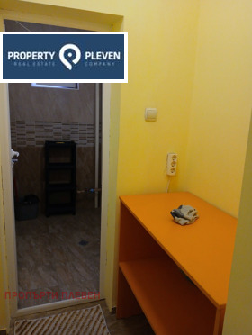 1 chambre Idealen tsentar, Pleven 11