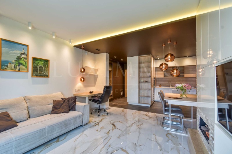 A louer  1 chambre Sofia , Vitocha , 73 m² | 93034817