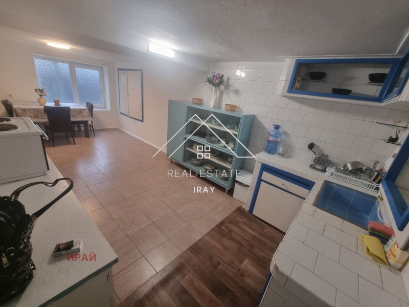 Дава под нем  Етаж от къща, град Стара Загора, Казански •  500 лв. • ID 25133262 — holmes.bg - [1] 
