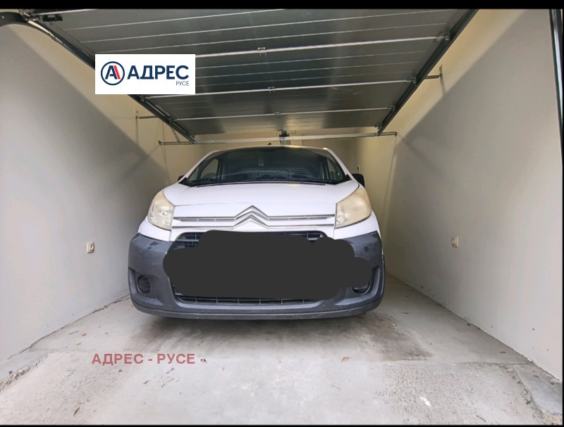 Дава под наем ГАРАЖ, ПАРКОМЯСТО, гр. Русе, Широк център, снимка 2 - Гаражи и паркоместа - 52654301