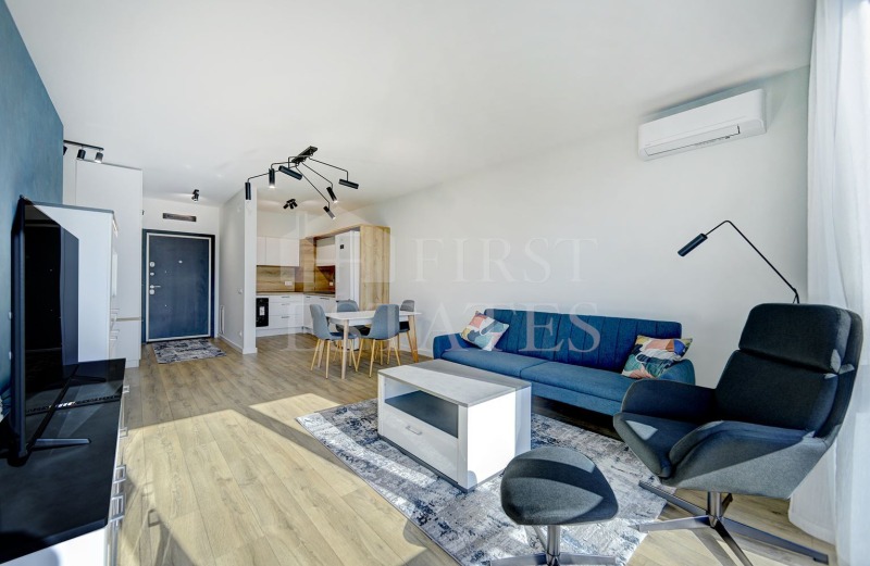 Издаје се  1 спаваћа соба Софија , Изгрев , 66 м2 | 65670394 - слика [2]